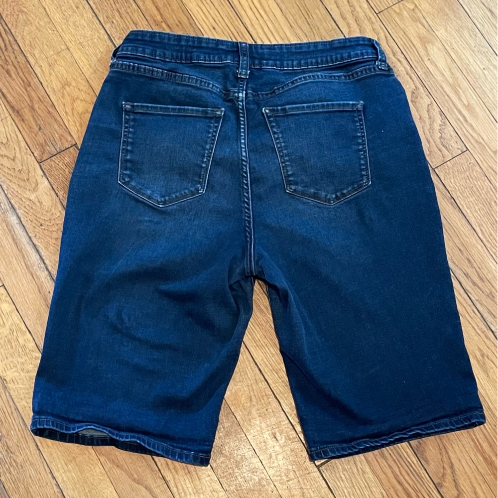 Croft & Barrow Stretchy Denim Bermuda Shorts, Size 12 - Picture 7 of 7